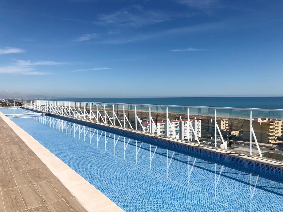 Global Properties, Apartamento De 2 Habitaciones Con Terraza Y Vistas Al Mar 카넷드버렝구어 외부 사진